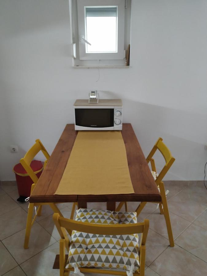 تروغير Studio Apartman Violeta II - 50M From The Beach المظهر الخارجي الصورة