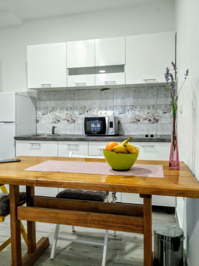 تروغير Studio Apartman Violeta II - 50M From The Beach المظهر الخارجي الصورة