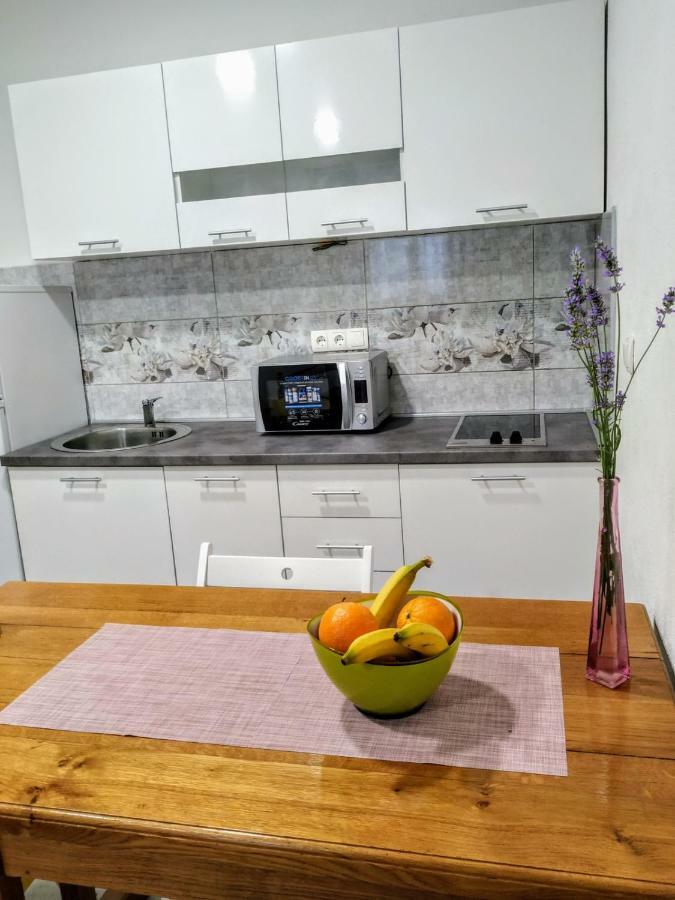 تروغير Studio Apartman Violeta II - 50M From The Beach المظهر الخارجي الصورة